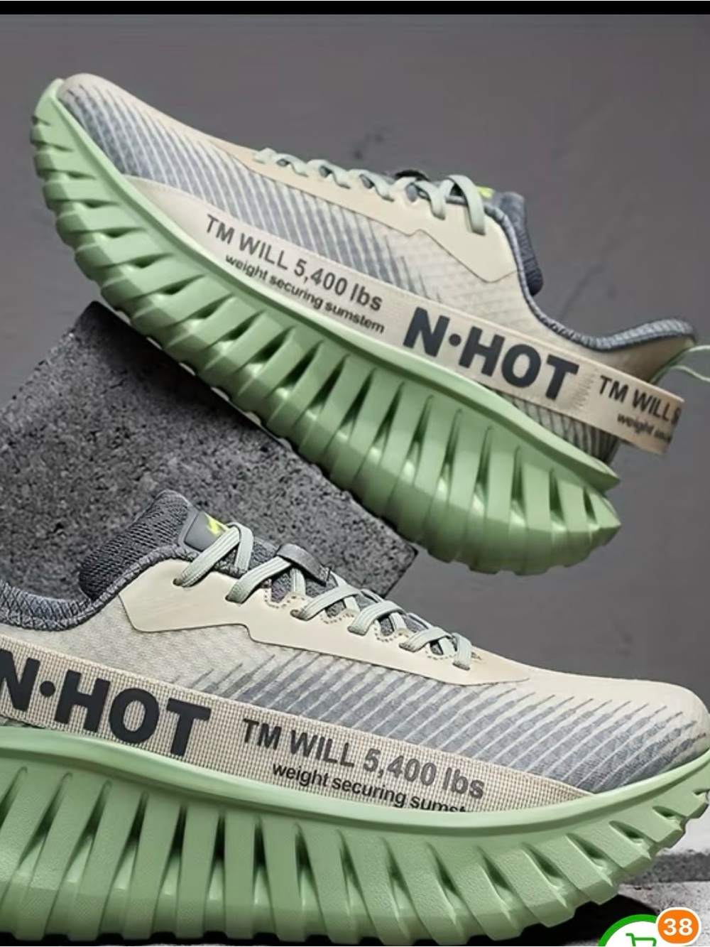 NWT men running sneakers